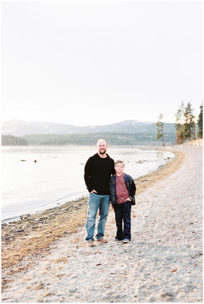 Spokane Family Film Photographer. Family photos on the beach at lake Coeur d'alene 